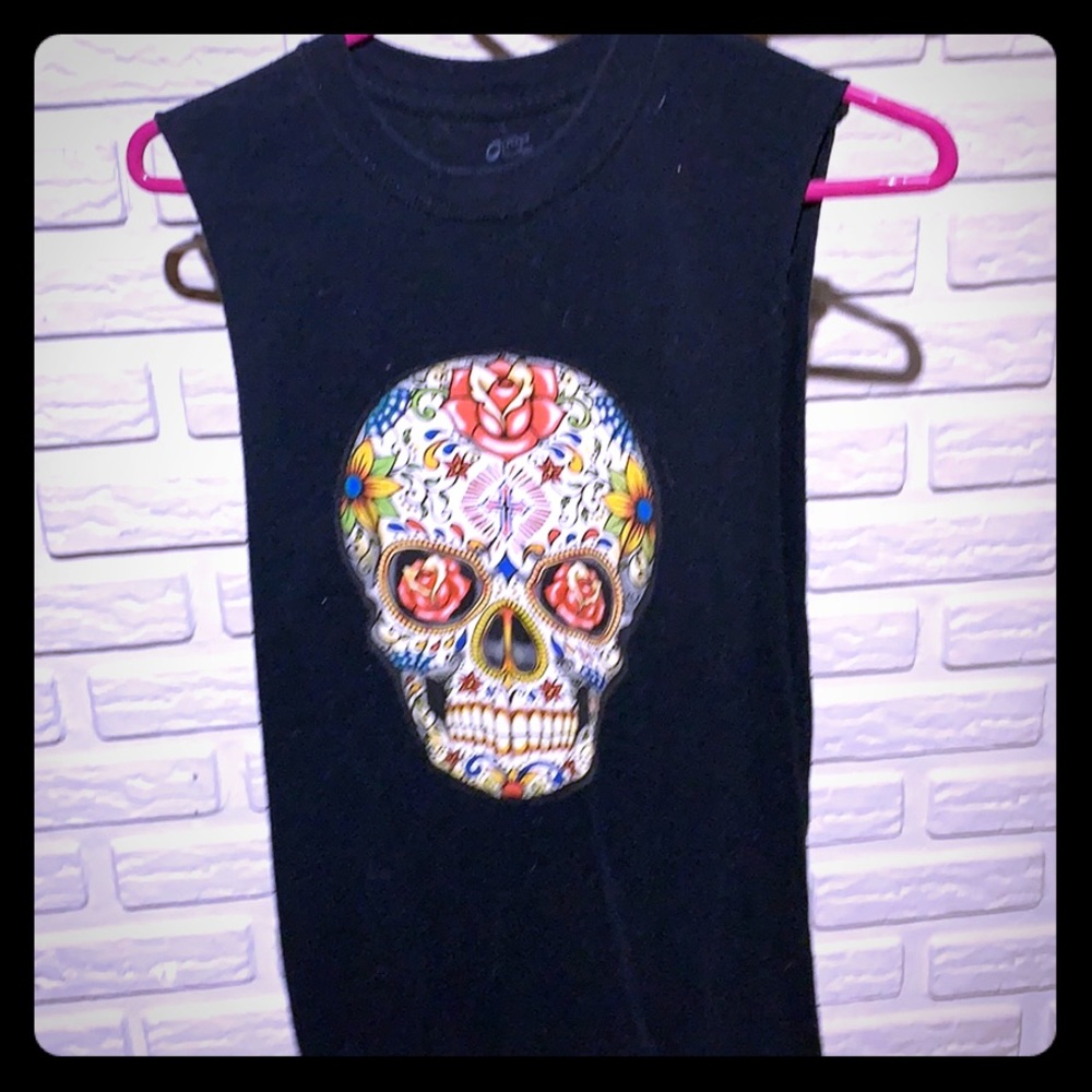 Sleeveless shirt